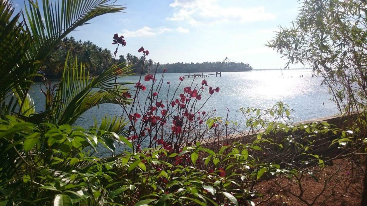 Ashirvad Homestay, Ashtamudi Lake, Kollam 01 Exterior photo